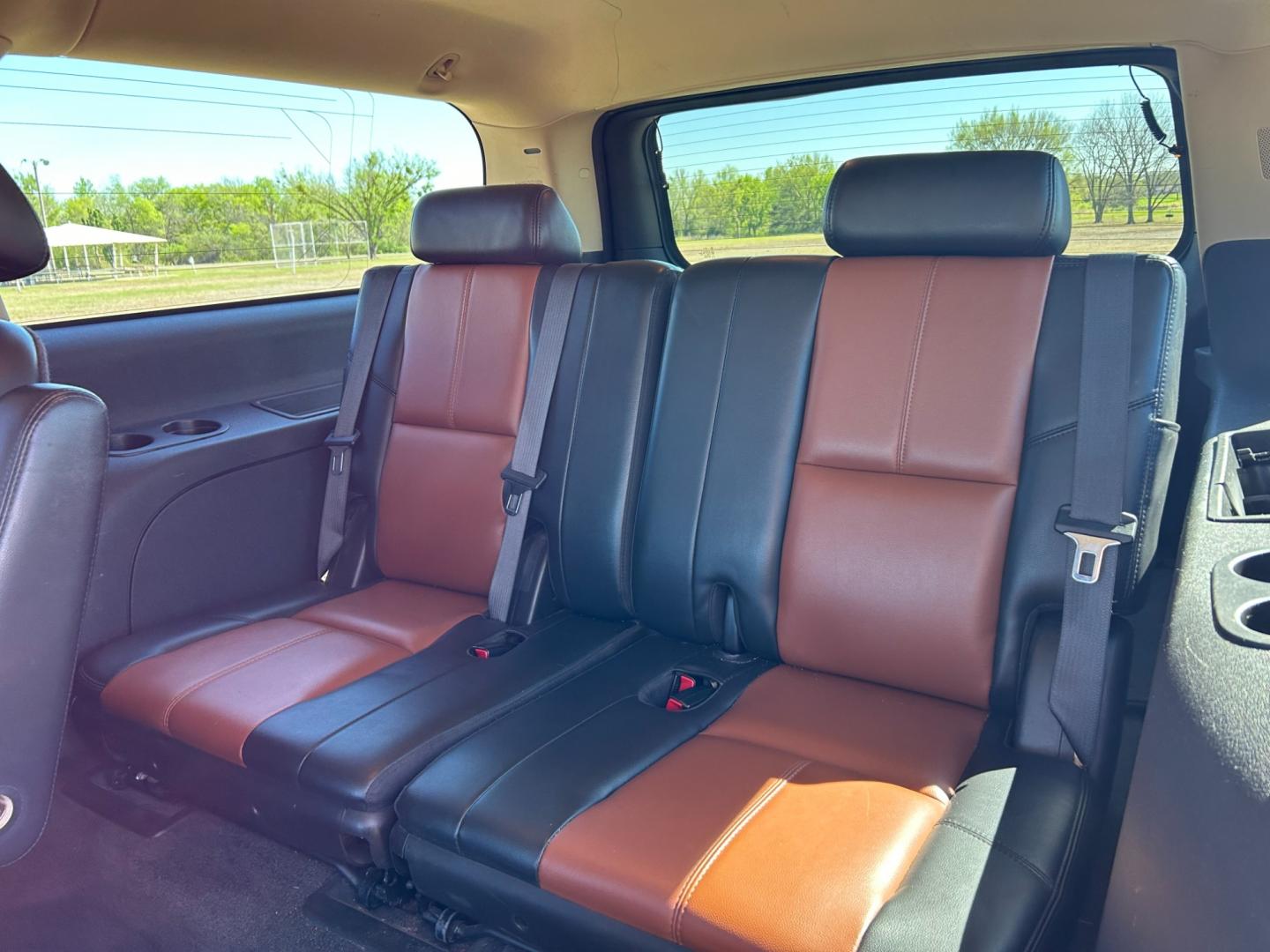 2007 BLACK /BLACK Chevrolet Suburban LS 1500 4WD (3GNFK16377G) with an 5.3L V8 OHV 16V FFV engine, 4-Speed Automatic Overdrive transmission, located at 17760 Hwy 62, Morris, OK, 74445, (918) 733-4887, 35.609104, -95.877060 - Photo#19